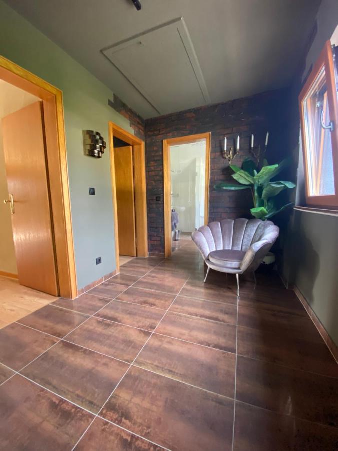 Megina Lodge Mayen Εξωτερικό φωτογραφία